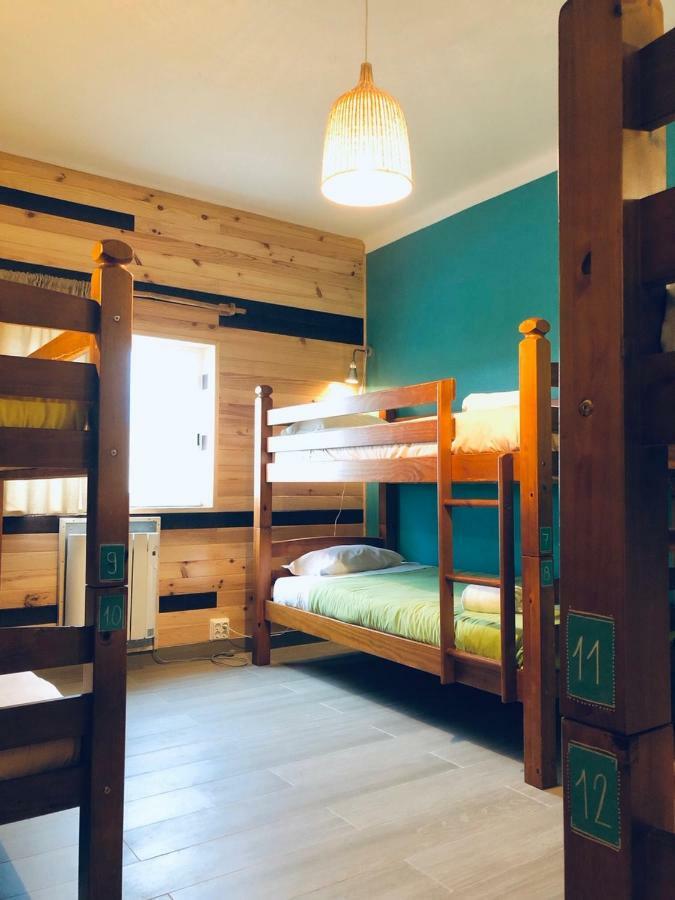 Good Feeling Hostel & Guest House Raposeira  ภายนอก รูปภาพ