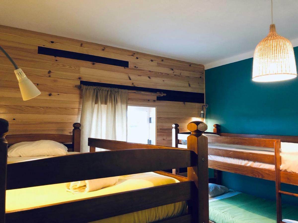 Good Feeling Hostel & Guest House Raposeira  ภายนอก รูปภาพ