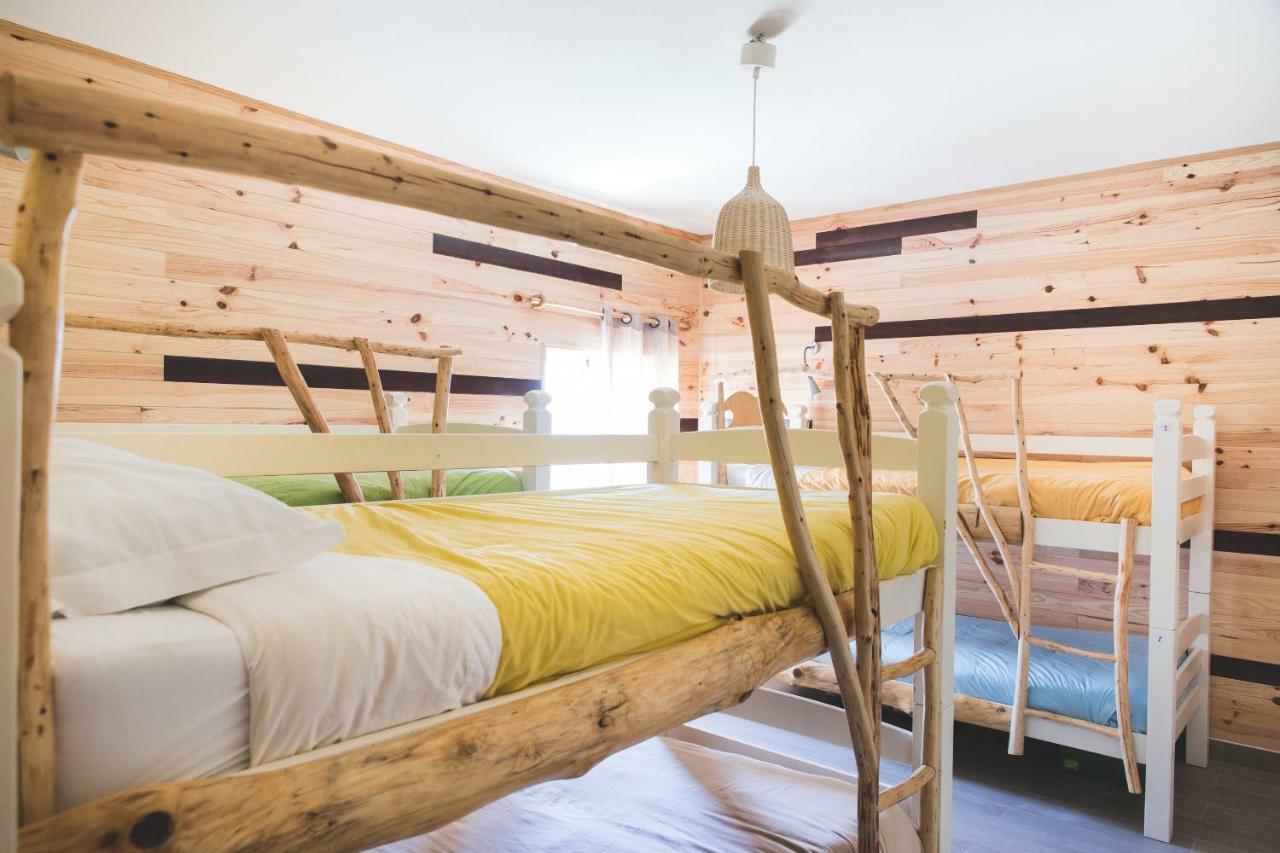 Good Feeling Hostel & Guest House Raposeira  ภายนอก รูปภาพ
