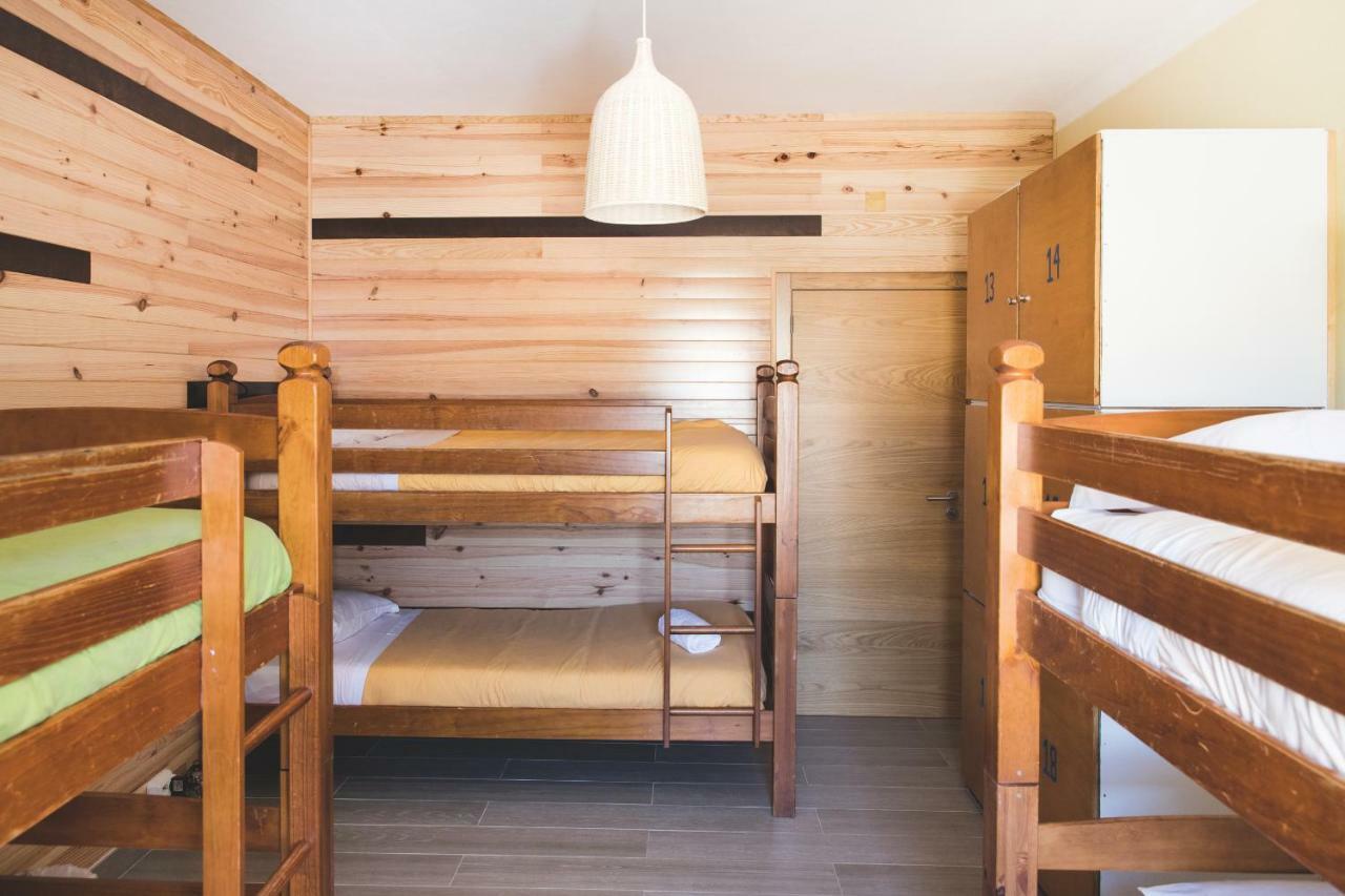 Good Feeling Hostel & Guest House Raposeira  ภายนอก รูปภาพ