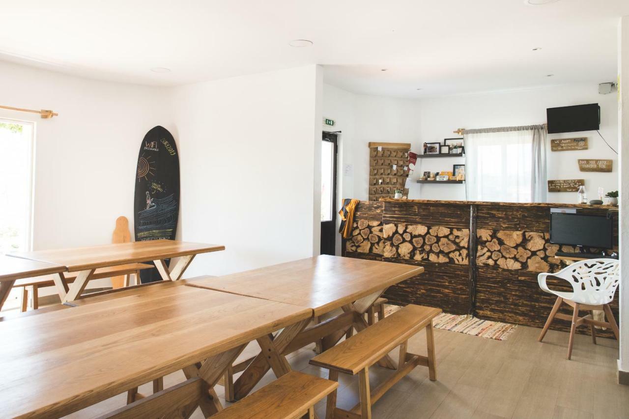 Good Feeling Hostel & Guest House Raposeira  ภายนอก รูปภาพ